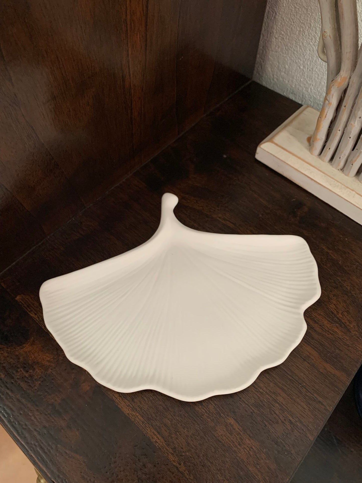 Plato hoja ginkgo – decoración en resina ecológica