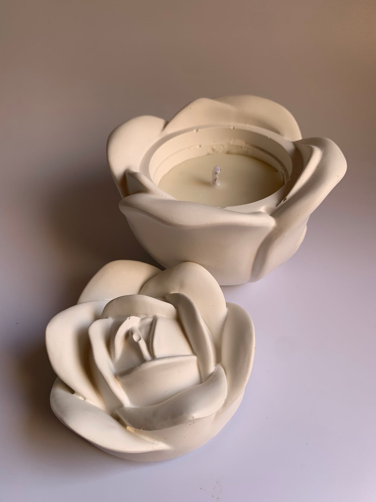 Vela aromática de soja artesanal Rosas y Ylang – Vela Rosa de Resina Ecológica